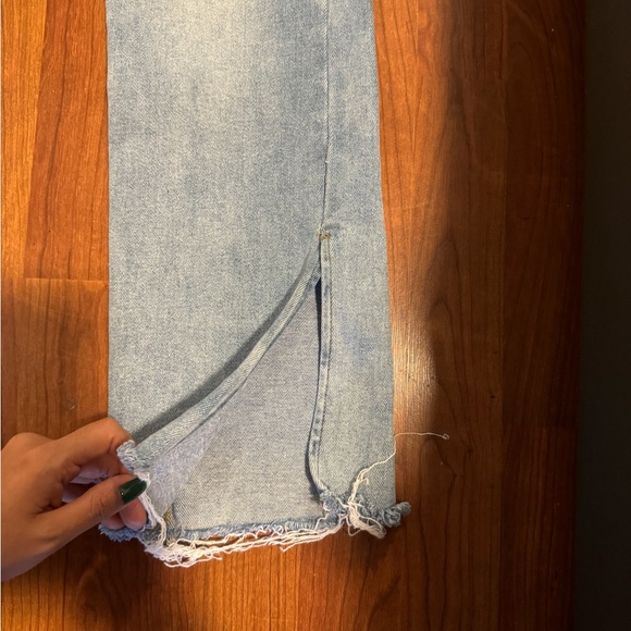 Jeans - Picture 2 of 3